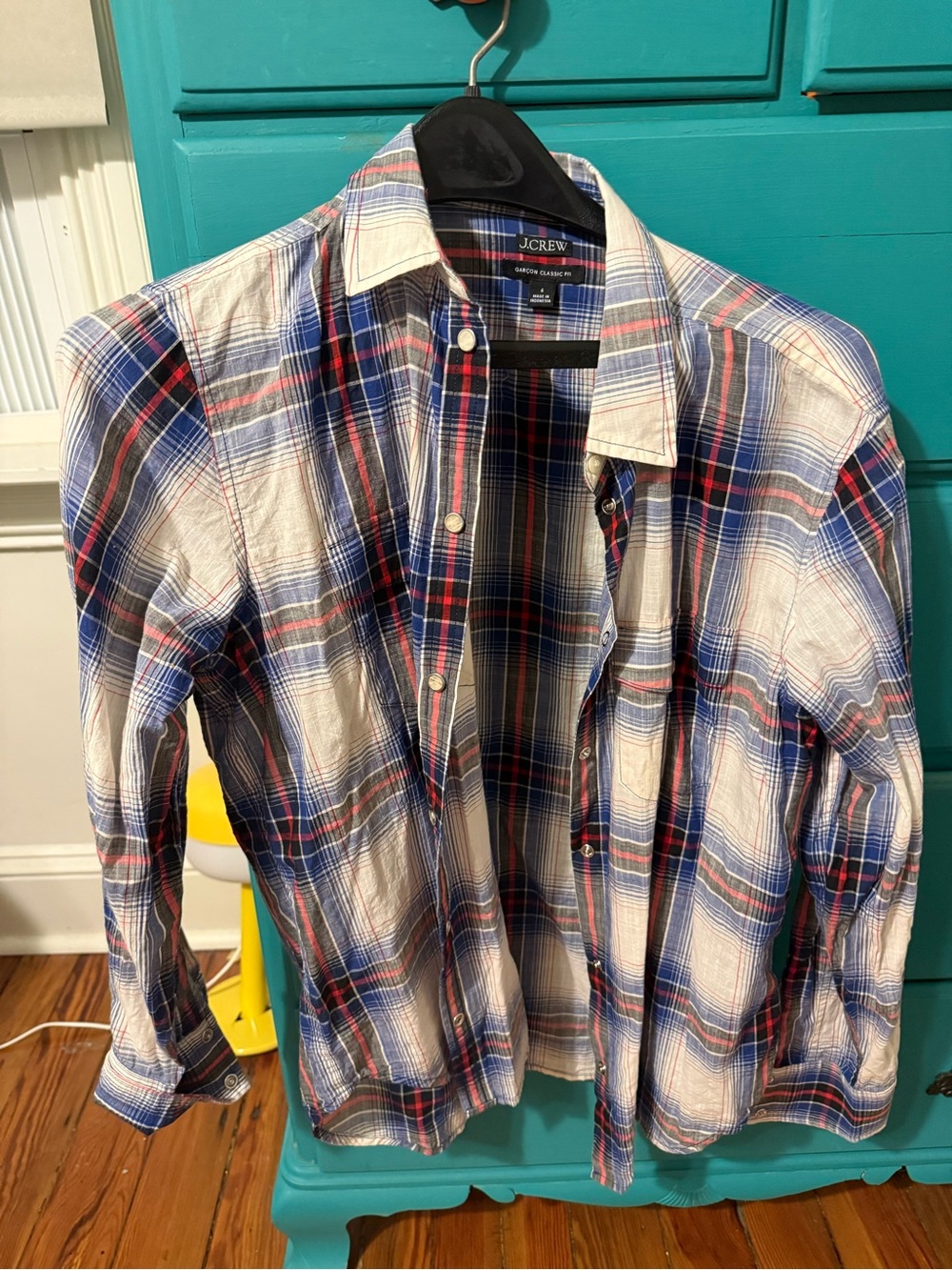 J.Crew Garçon Classic Fit plaid button-down, women’s size 6.